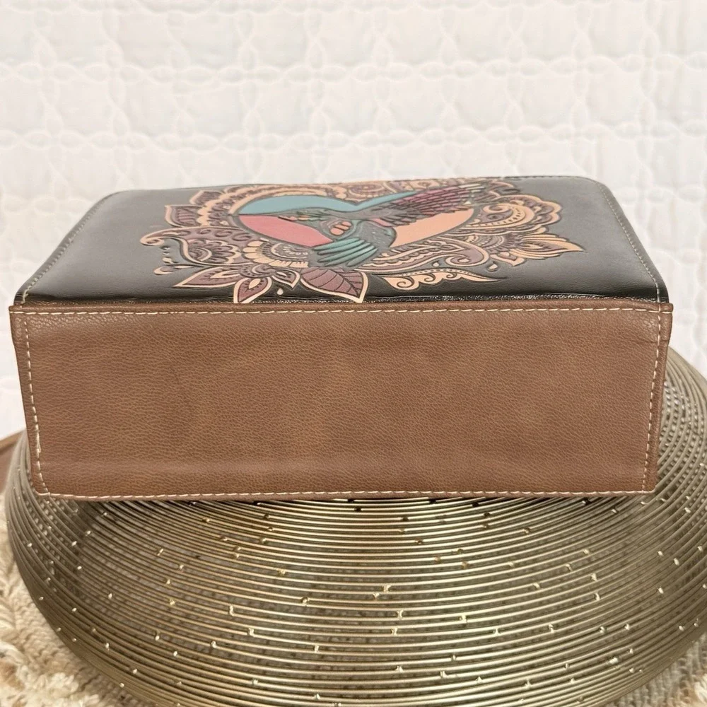 Via Latina Artisanal NWOT Leather Purse Gold‎ Hardware Structured Shoulder Bag